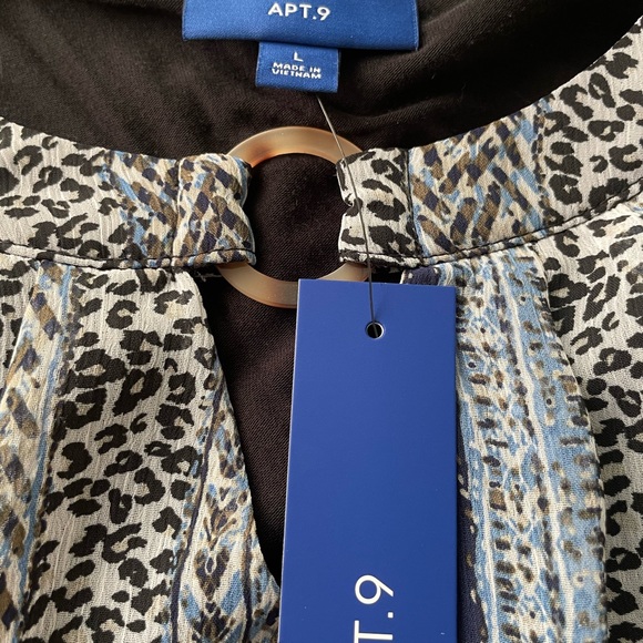 Brand new blouse apt 9 beautiful ❤️ - Picture 5 of 7